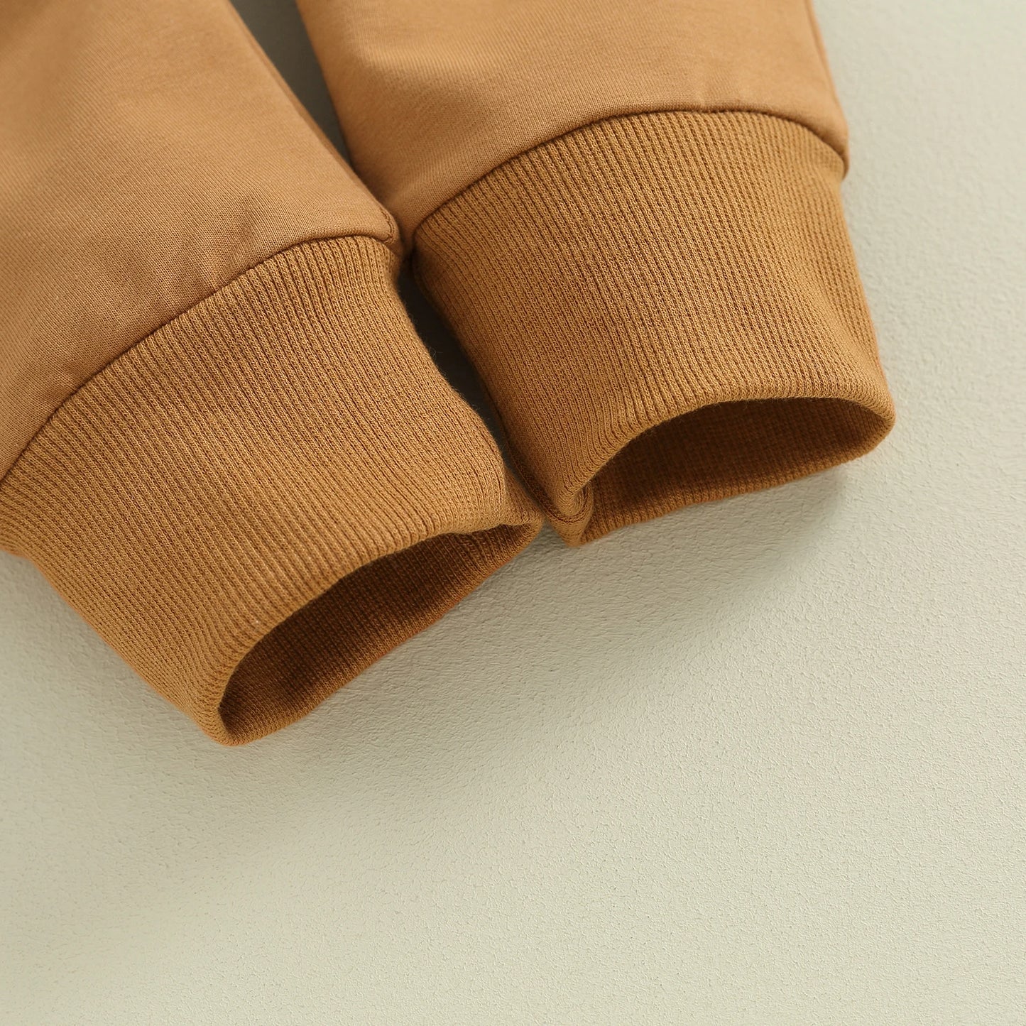 Boys Contrast Color Pocket Sweatshirt Pant Set